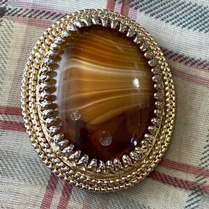 Vintage Gold and Brown Cameo Brooch